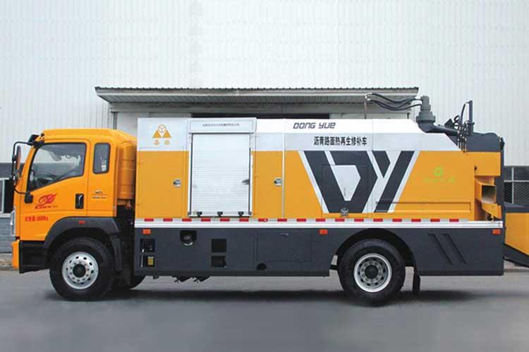 公路熱再生修補(bǔ)車